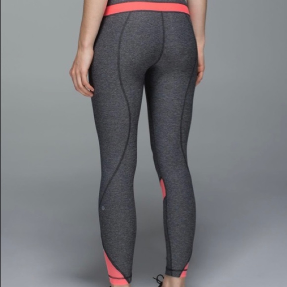 Lululemon - Inspire Tight II - Picture 2 of 4
